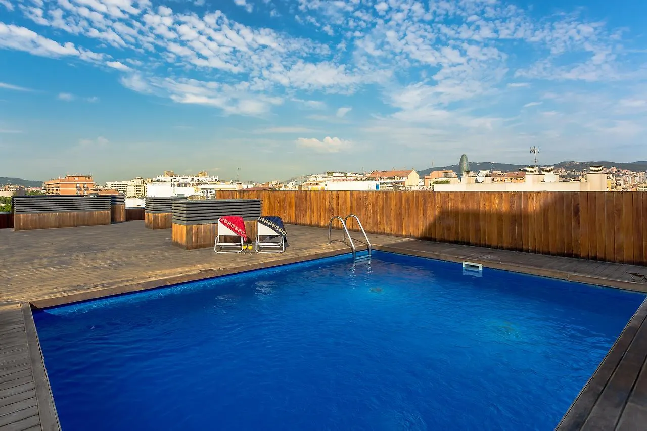 Urban District Apartments - Rambla Suites & Pool Barcelona