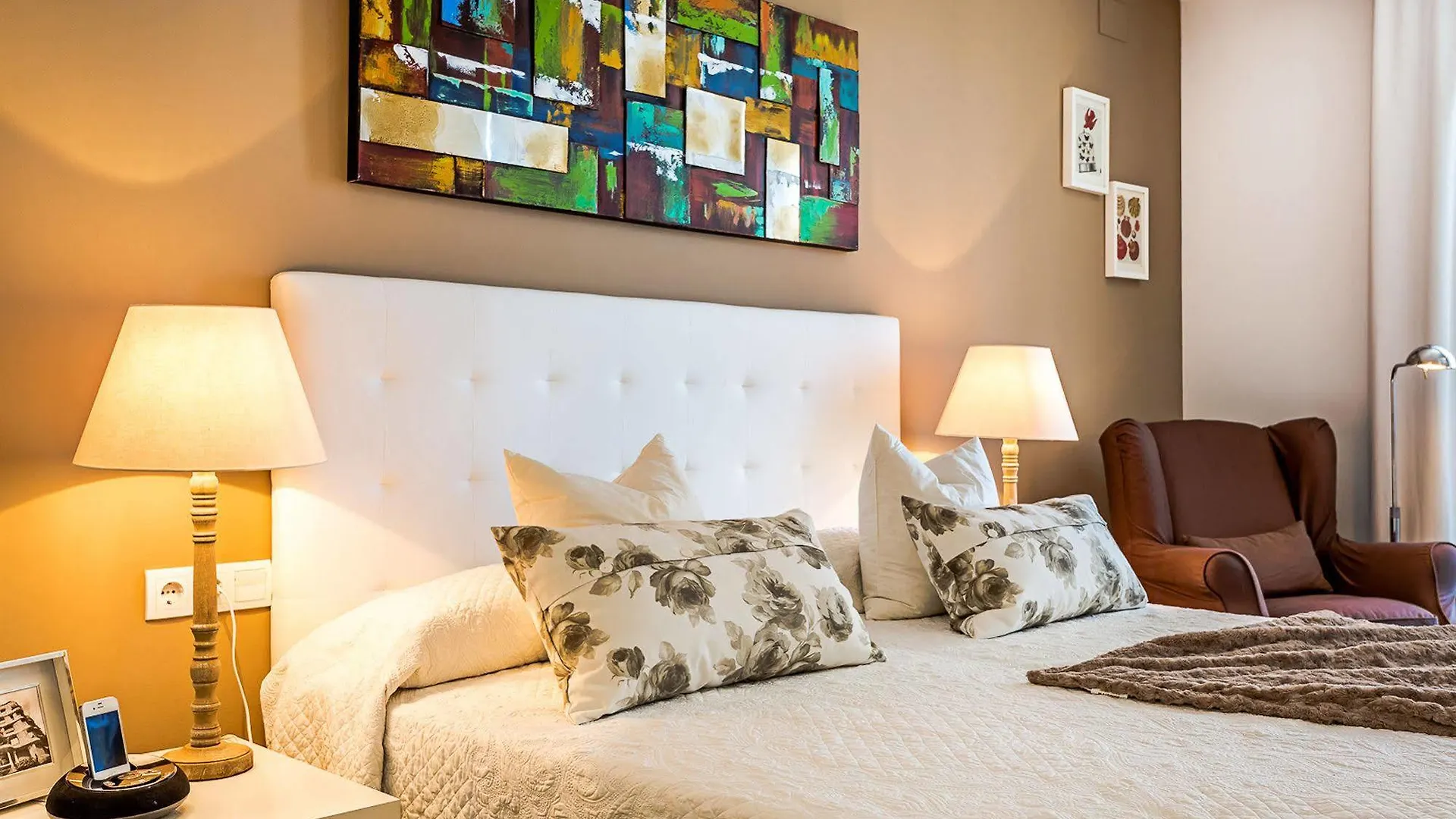Urban District Apartments - Rambla Suites & Pool Barcelona 0*,