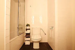 Urban District Apartments - Rambla Suites & Pool Barcelona