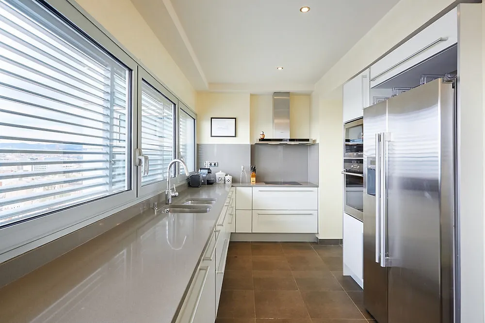 Urban District Apartments - Rambla Suites & Pool Barcelona