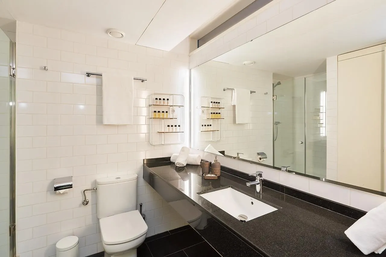 Urban District Apartments - Rambla Suites & Pool Barcelona