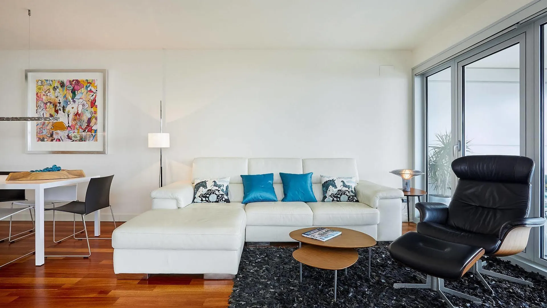 Urban District Apartments - Rambla Suites & Pool Barcelona Spain